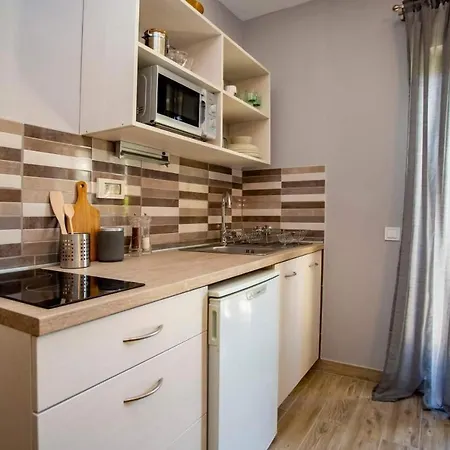 Apartment With A Parking Space - 23505 Rovinj
